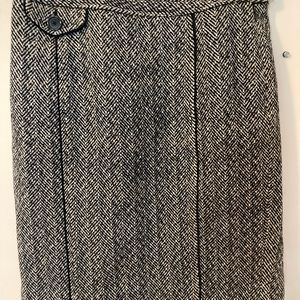 Ann Taylor mini skirt, size 0P (petite)